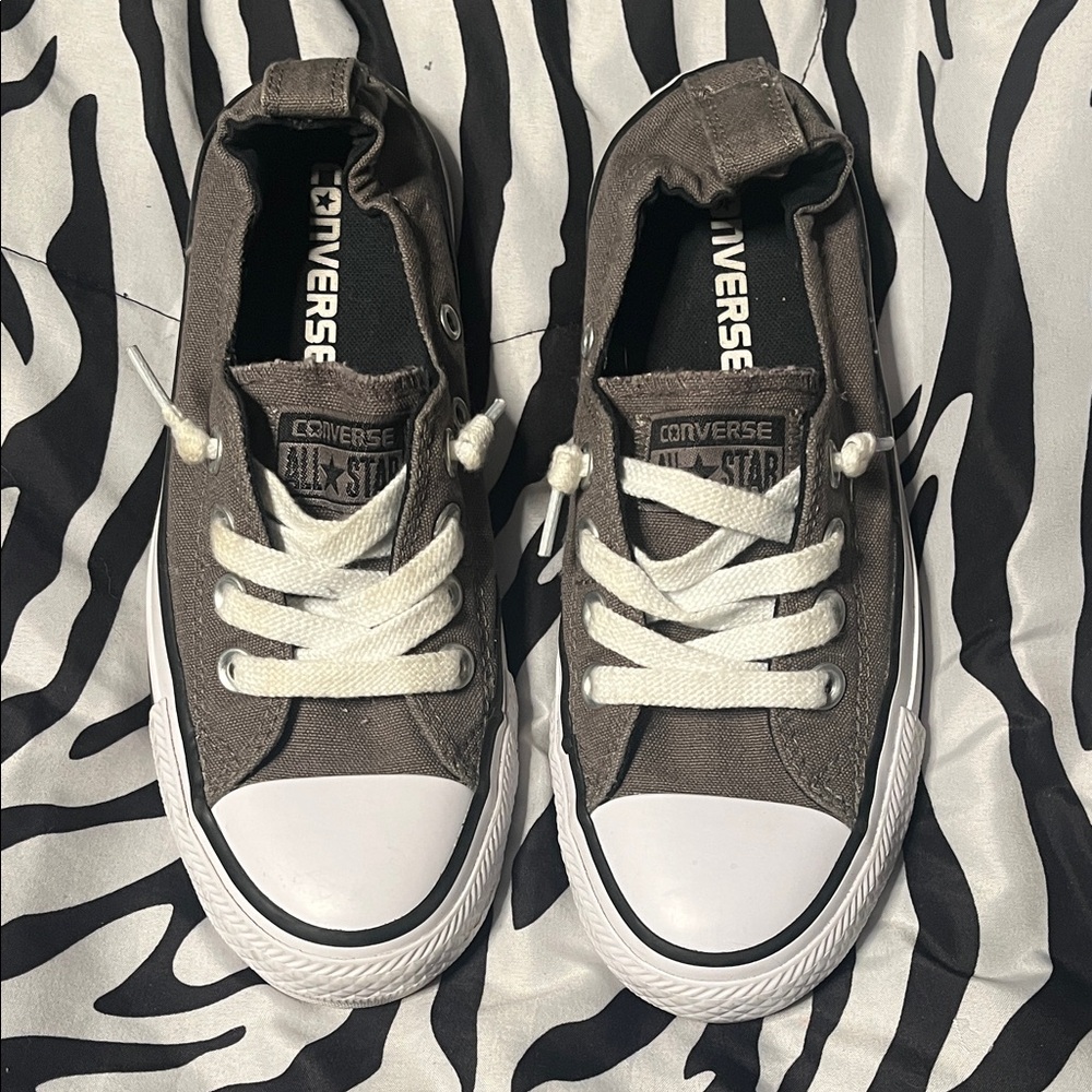 🩶 Converse Low Top Sneakers 🩶